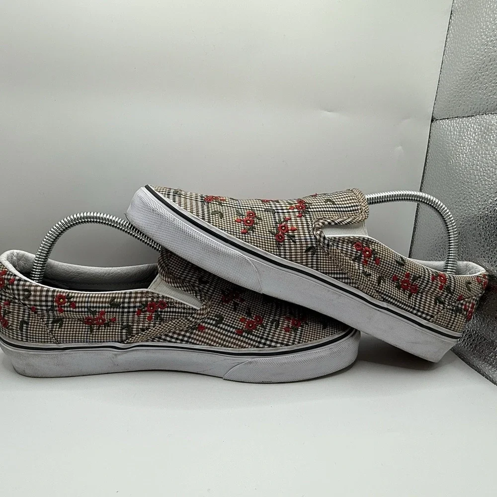 Vans Women's 9.5‎ Men's 8 Slip On Floral Embroidered Plaid